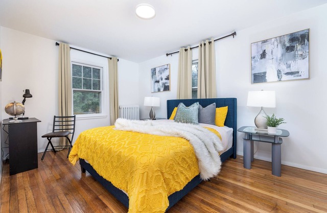Beautiful House in Great Neighborhood - Rare Find