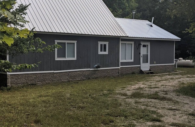 Beautiful house on the Paradise Eckerman boarder.