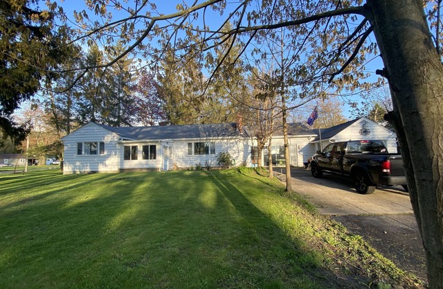 Beautiful House w/ Private Beach!