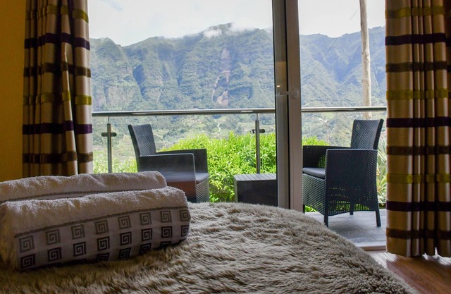 Beautiful house with lovely views to the mountains and house garden