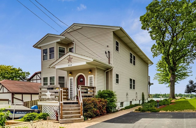 Beautiful Huge Lakefront Remodeled Home with Incredible Views