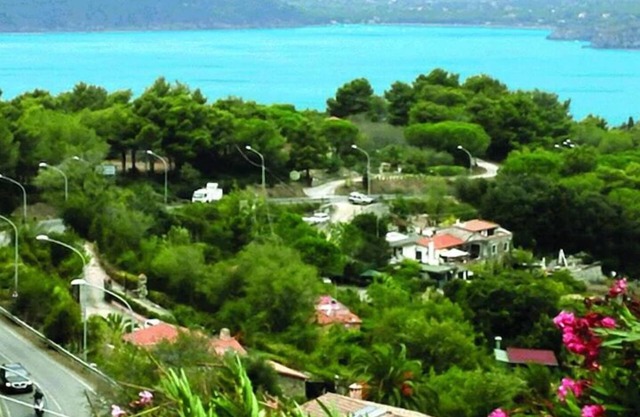 BEAUTIFUL INDEPENDENT PANORAMIC VILLA WITH SEA VIEW parking space + air conditioning