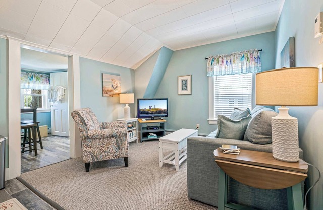 Beautiful inn, Lighthouse Landing. #3 Sea Glass