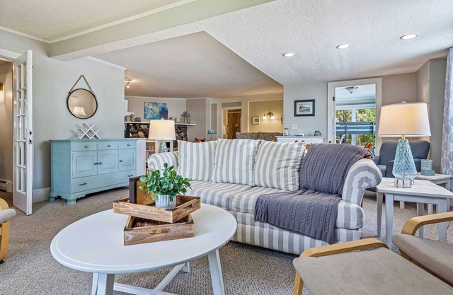 Beautiful inn, Lighthouse Landing. #1 Ocean Cove