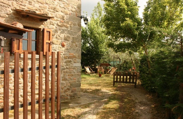 Angenehme Wohnung für 4 Personen mit TV und Parkplatz, bei Cortona