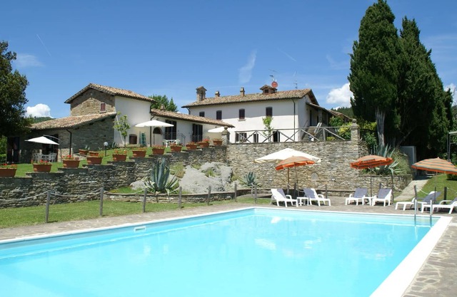 Separate Ferienwohnung mit Panoramapool in Città di Castello