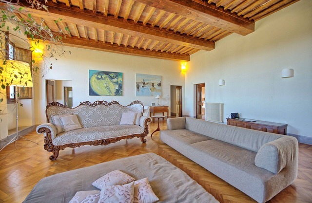Gemütliche Wohnung mit W-LAN, TV, Terrasse, Panoramablick und Parkplatz, bei San Gimignano