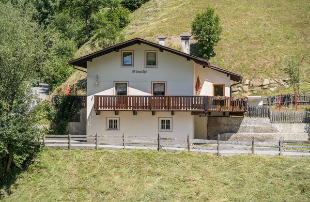 Schönes Ferienhaus in der Blaiche" mit Bergblick, WLAN, Balkon, Garten.