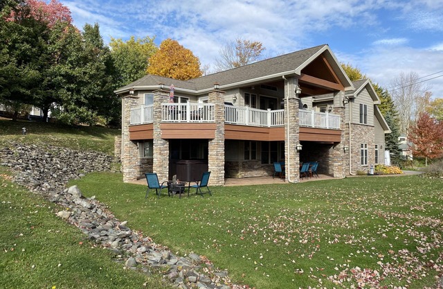 Beautiful Lake House in Point Chautauqua- Available Year Round! NEW BUNK ROOM