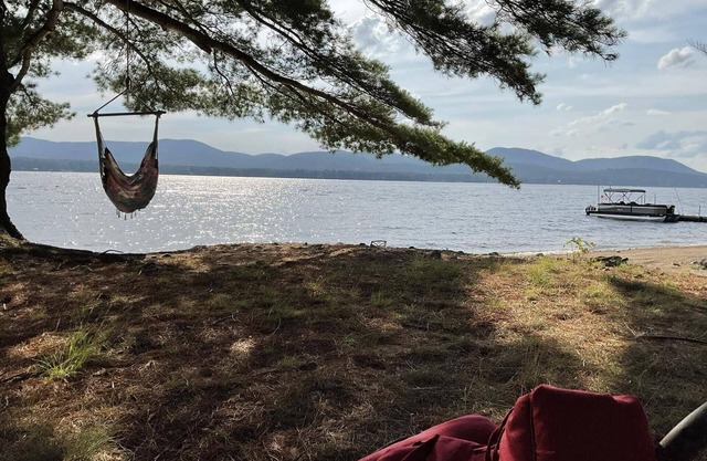 Beautiful lake house right on Sacandaga Lake!