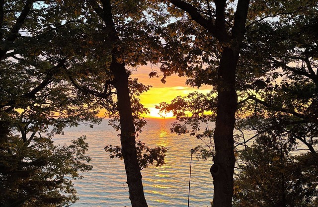 Beautiful Lake Huron beach house, across the street from Golf Course with Sauna