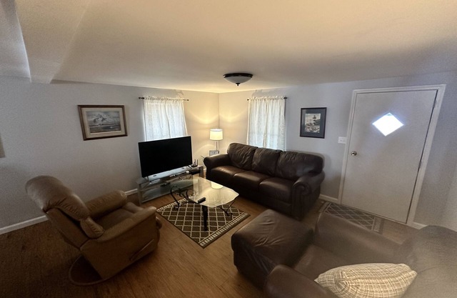 Beautiful Lake Marion Views!! Pet Friendly! Newly renovated and updated!!