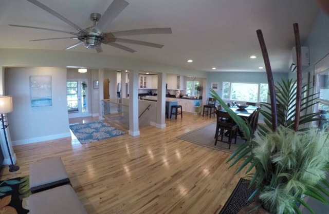 Schöne Lake Michigan Beachfront Property. 2016 umgebaut. 12 Schlafplätze