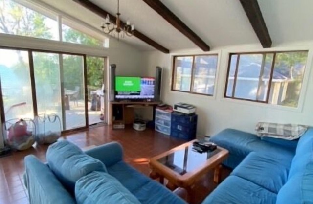 Beautiful Lake Simcoe Cottage