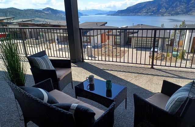 beautiful lake view!! 2 bed 2 bath - Permit #20227