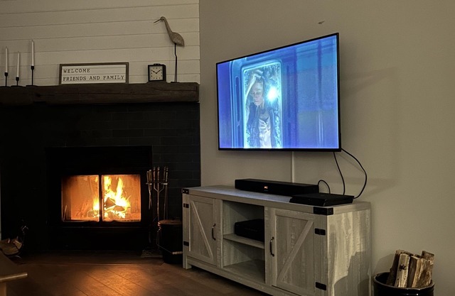 Beautiful lakefront chalet fully renovated, centrally located on quiet street