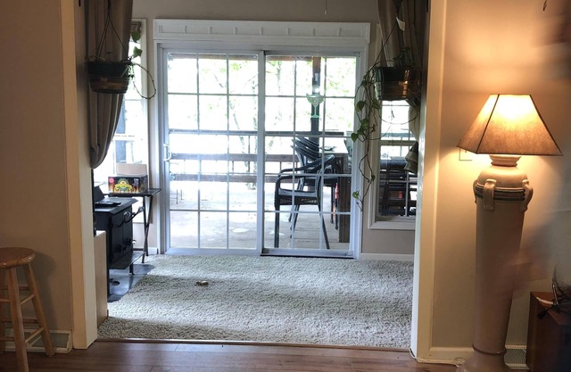 ¡Nuevo en VRBO! Hermosa casa frente al lago con acceso al lago / muelle!