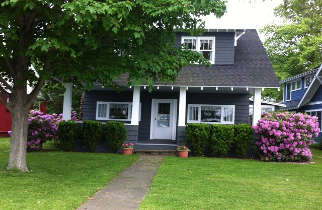 Beautiful Lakefront Cottages on Lake Chautauqua, Maple Springs, NY