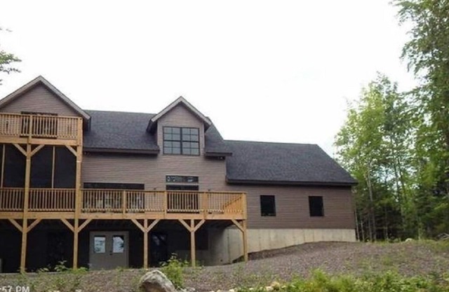 Wunderschönes neues Haus am Seeufer am Ebeemee Lake