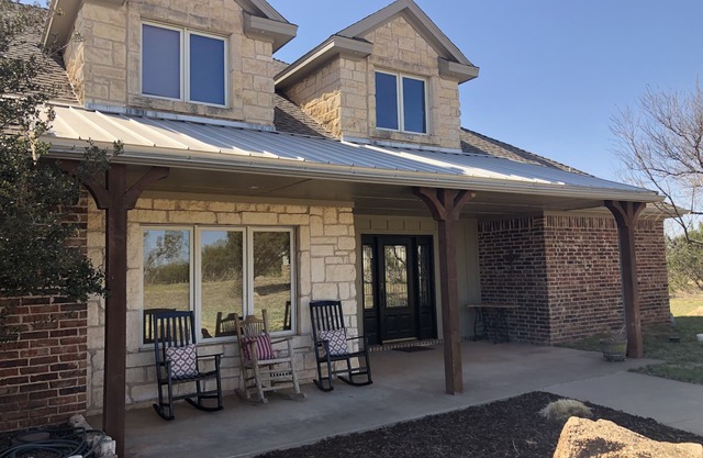 Beautiful Lakefront Home-Stunning Views! Lake Alan Henry