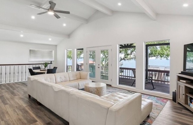 Beautiful Lakeview Getaway on Lake Livingston