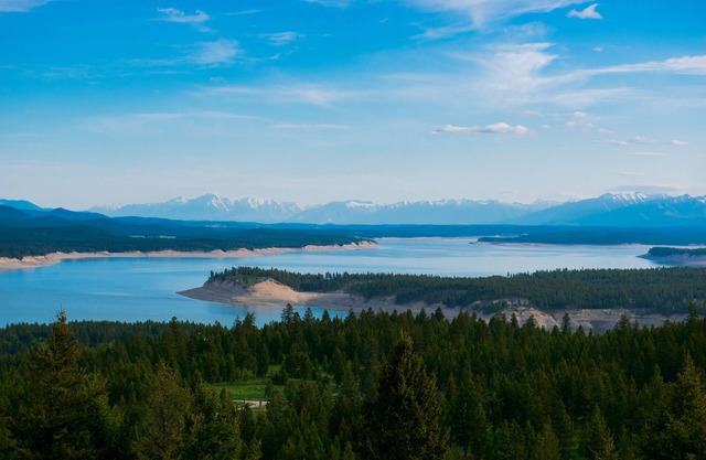 Schöne Lakeview Ferienblockhaus mit privatem Außen Spa