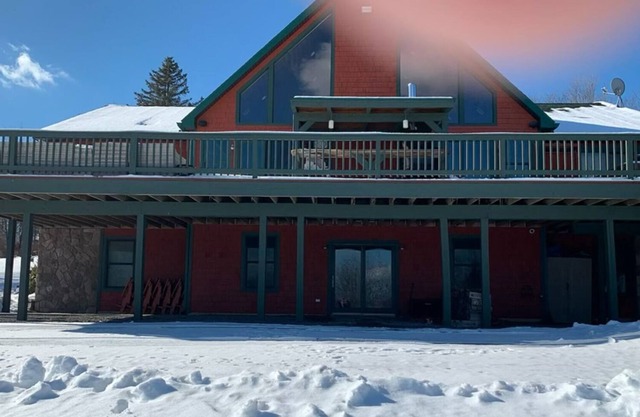 Beautiful large home 15 minutes from Wyndham mountain