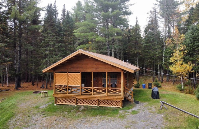 Beautiful Log Cabin located near Moosehead Lake.