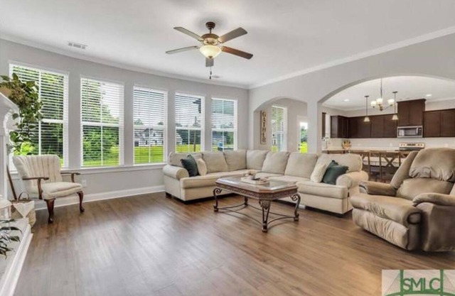 Beautiful Luxury Home with a Country Twist/Spacious home with Half an acre!