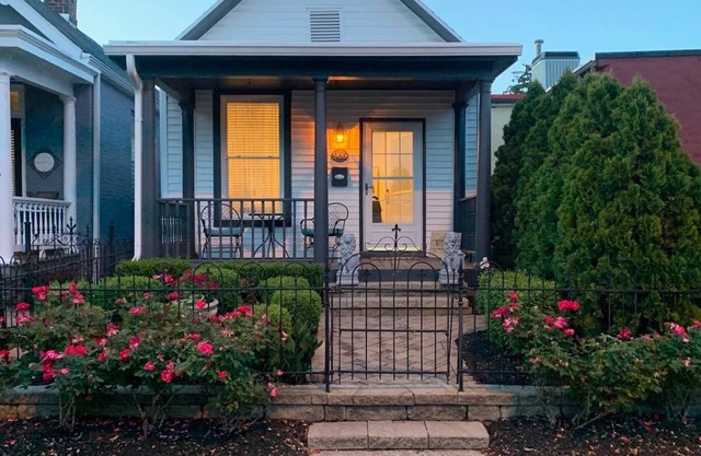 BEAUTIFUL MainStreet Madison Home! Walk to it ALL