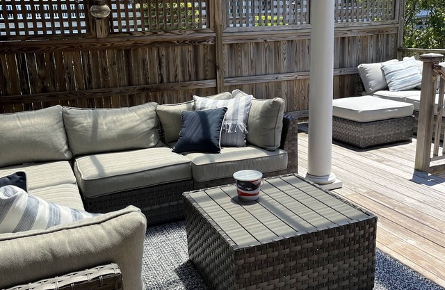 Beautiful Manasquan Beach Home w/Heated Saltwater pool! Room for Large Families