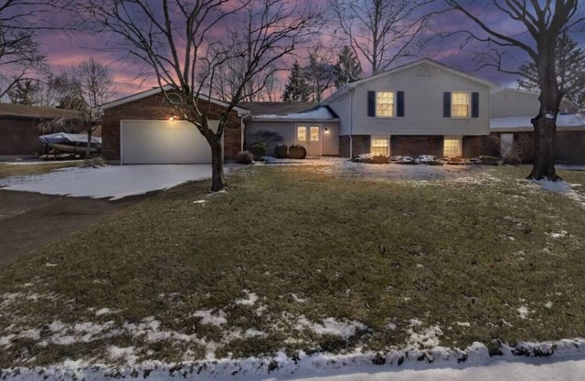Beautiful Middletown Manor: Cozy 4 Bed / 3 Bath