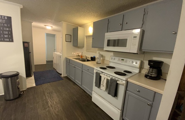 Beautiful Mobile Home 35 mins to Nola, Casinos, & Beaches.