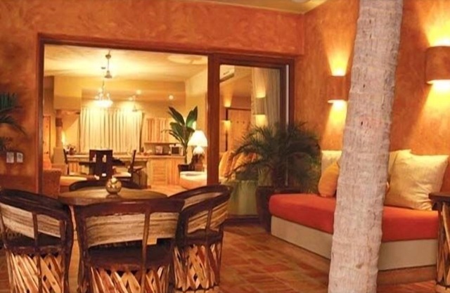 Schöne Moderne Beach Condo