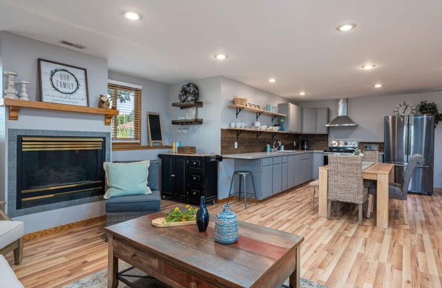 Beautiful Modern Farmhouse in Hudsonville MI