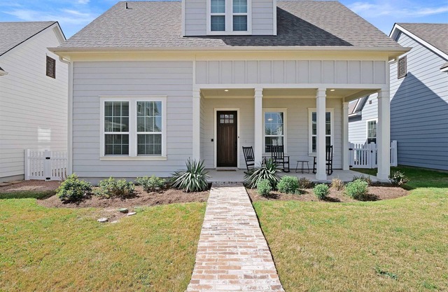 Beautiful Modern Farmhouse in the heart of Dripping!
