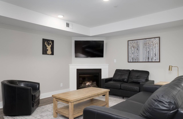 Beautiful & Modern 1-Bedroom Apartment in the Heart of Ellicottville!