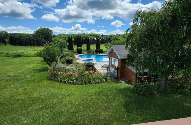 Beautiful modern villa with pool suana hot tub...