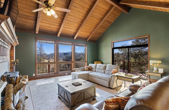 Beautiful Mountain Home located on 1 acre in the Historical Town of Julian, Ca