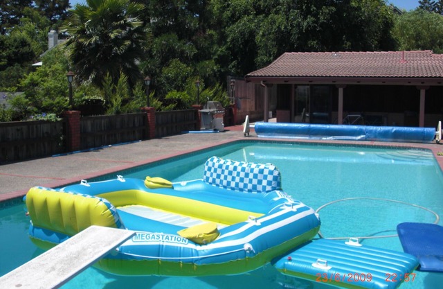 Perfektes Familienheim mit Pool, Bocciabahn und Blick auf den Berg. Diablo