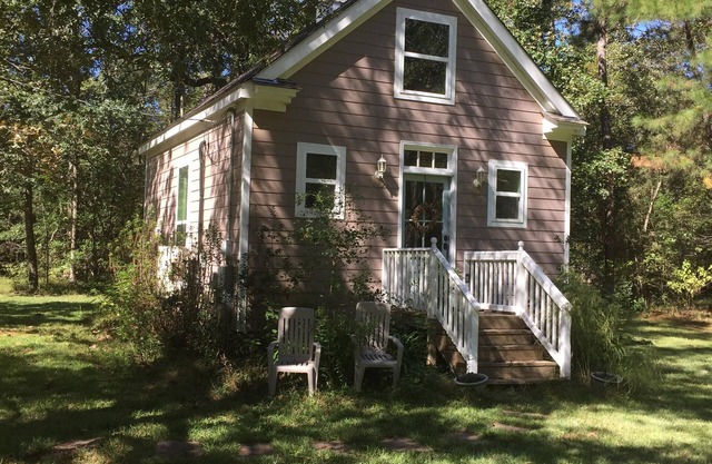 Schöne neue Cottage 50 Minuten nördlich von New Orleans in ländlicher Umgebung