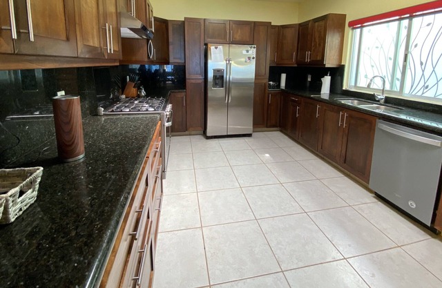 Beautiful New Home, 4 Blocks to New Bike Path, Walk to Restaurants and Groceries