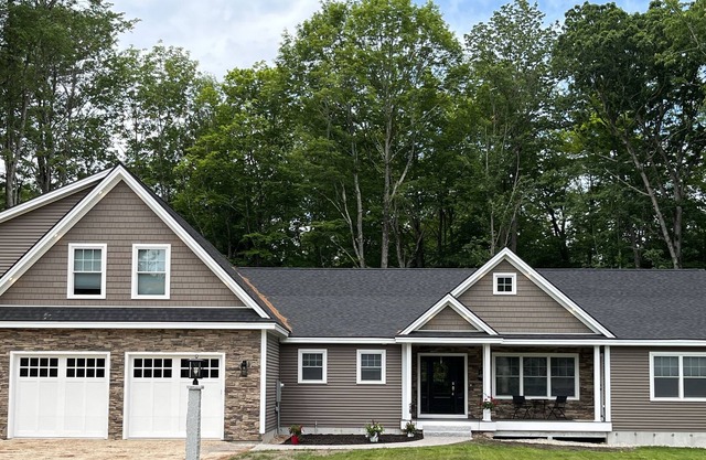Beautiful new home in the gateway to the lake region!