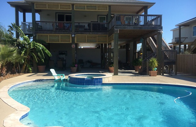 Schönes neues Zuhause in Galveston, TX, mit Pool, Whirlpool, Blick auf den Sonnenuntergang und mehr ..