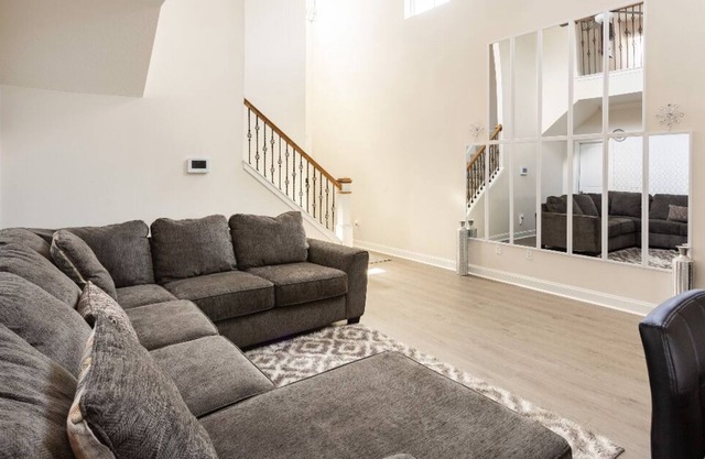 Beautiful New Home w/ Golf Course View
