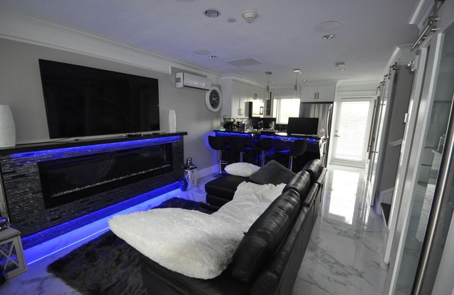 Beautiful New Luxury 3 Bedroom Townhouse