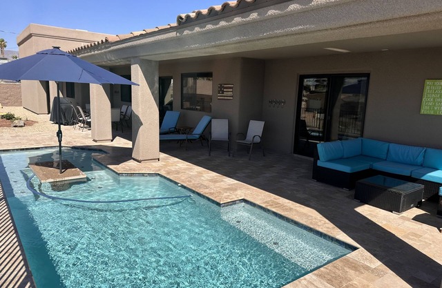 Beautiful New Home with Pool Near Windsor Beach, Lots of Garage space