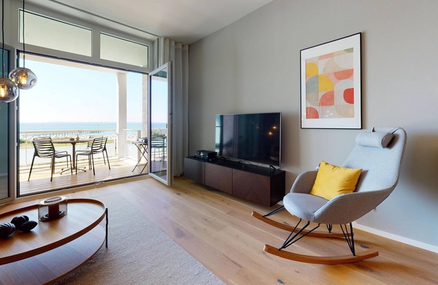 Wunderschöne Neubau-Ferienwohnung mit eigener Sauna, Meerblick und E-Ladestation