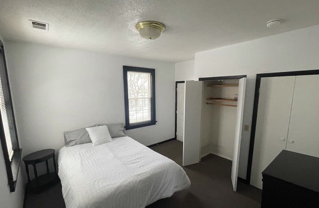 Beautiful, Newly Renovated Apartment in a Great Location