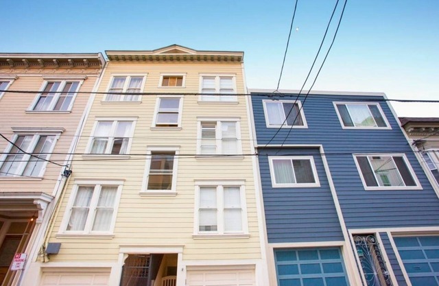 Schöne Nob Hill Apartment mit herrlicher Aussicht und Lage